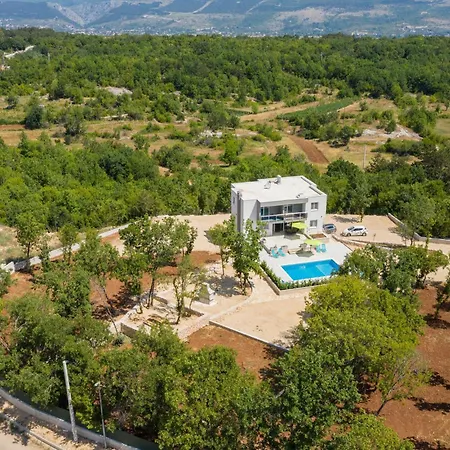 Stunning In With Wifi * Ivanbegovina