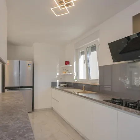 Stunning In With Wifi